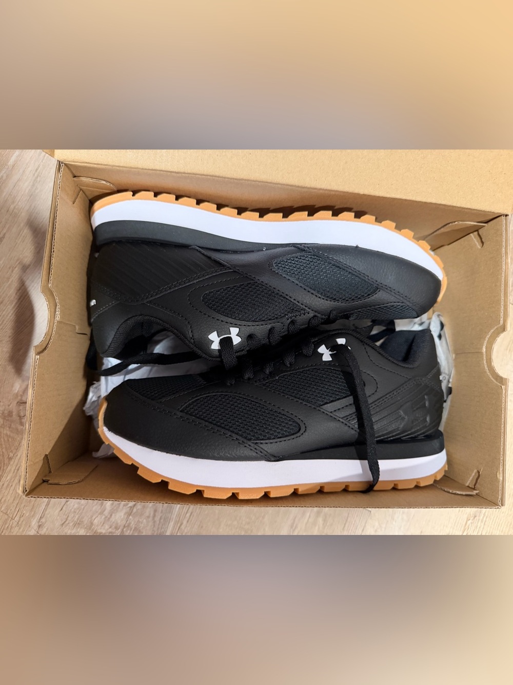 Women’s under armour sneakers size 7.5 NWT